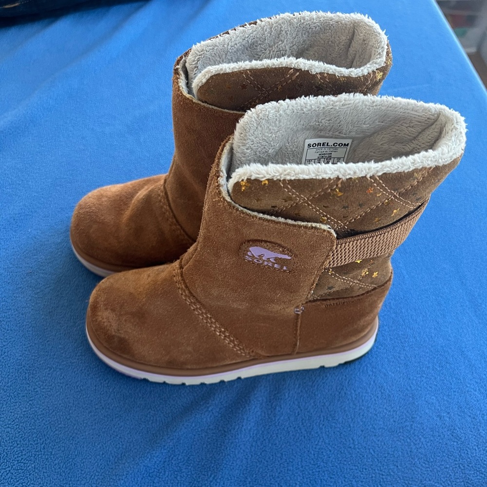 Sorel Brown and Black Boots